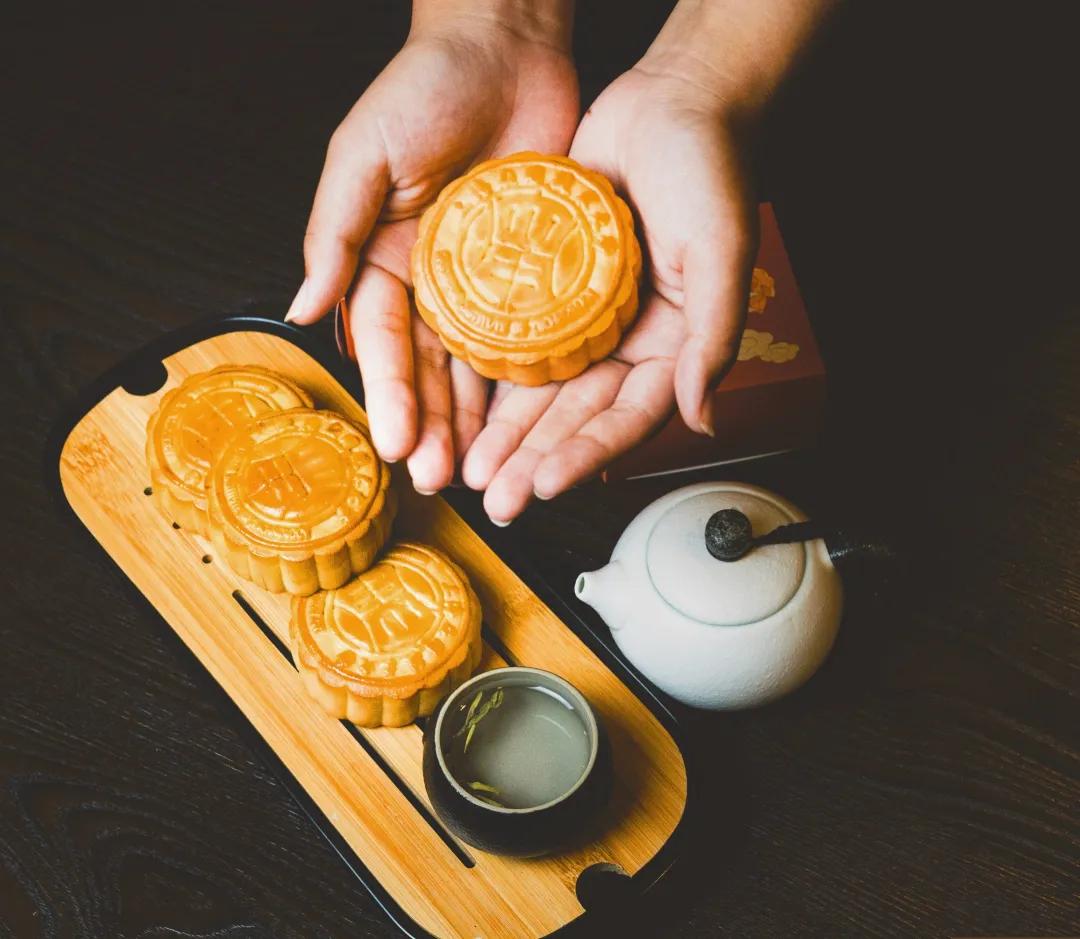 月饼制作技术革新，从传统手艺迈向现代科技的蜕变之路